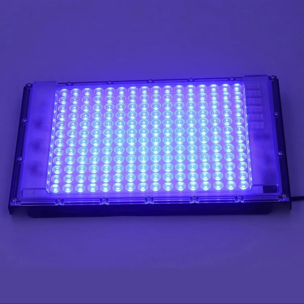 Portable tanning lamp